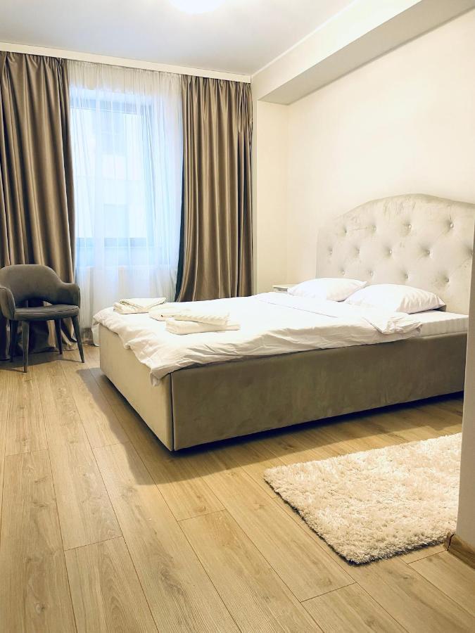 Londof Luxury Apartments - With A Panoramic View Over The City Brasov Luaran gambar