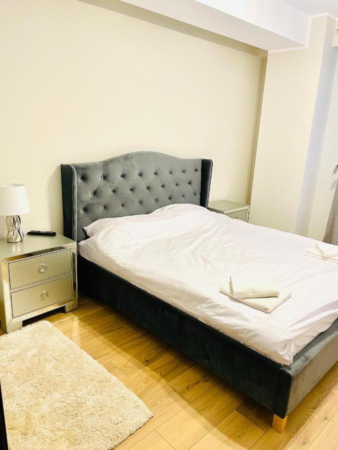 Londof Luxury Apartments - With A Panoramic View Over The City Brasov Luaran gambar